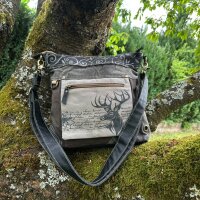 Domelo Trachtentasche. Große graue Umhängetasche mit Hirschmotiv